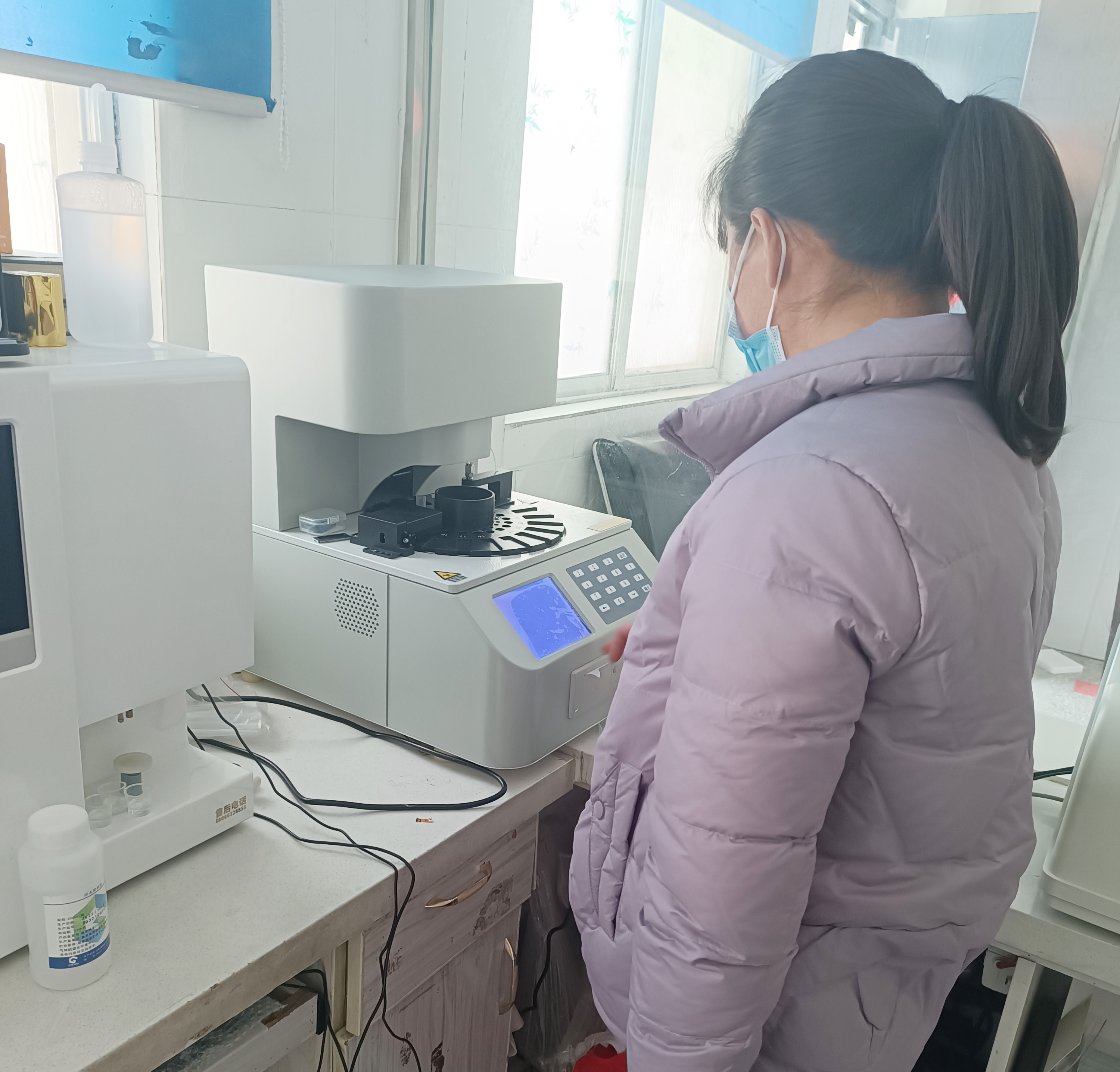 全自動婦科白帶分泌物深夜福利影院在河北石家莊高新區宋營鎮衛生院裝機培訓